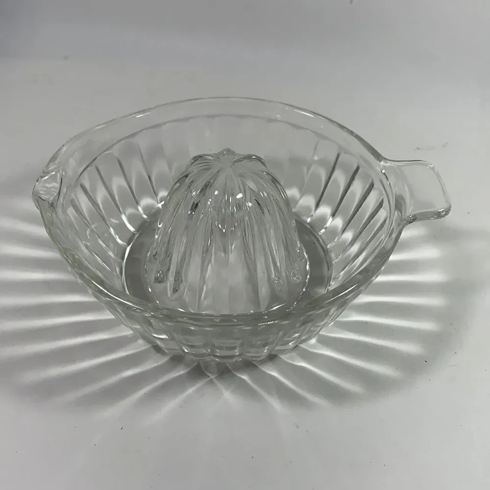 Clear Ribbed Glass Lemon Fruit Juicer Handle Spout